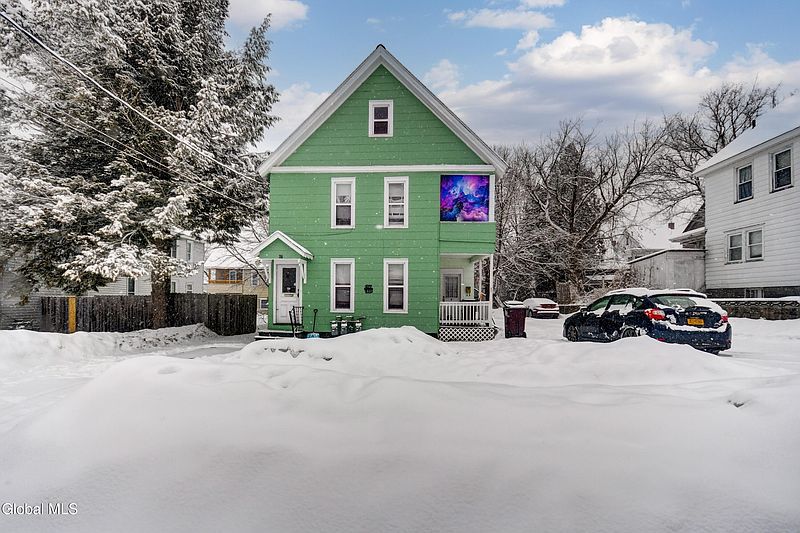 2nd image of 67 6th Avenue