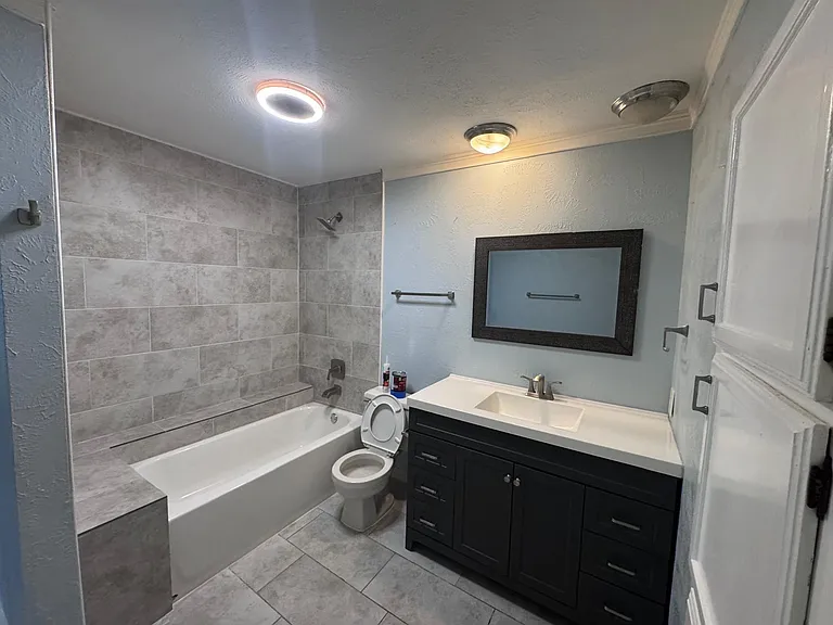 15602 Camino Del Sol Dr — Photo 20