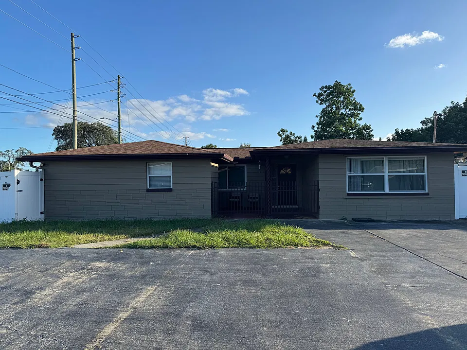 5444 Baumann Ln