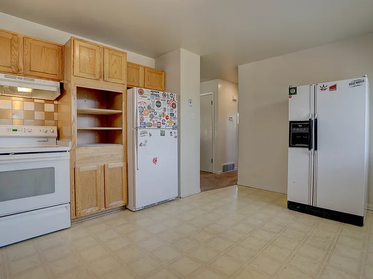 16280 W 14th Ave — Photo 3