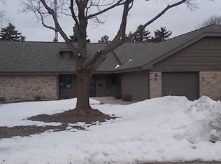 75 Spencer Village Ct, Appleton, WI 54914