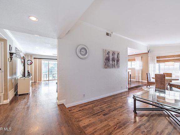 5th image of 3022 Hilldale Ave