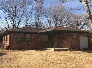 959 N Robin Rd, Wichita, KS 67212