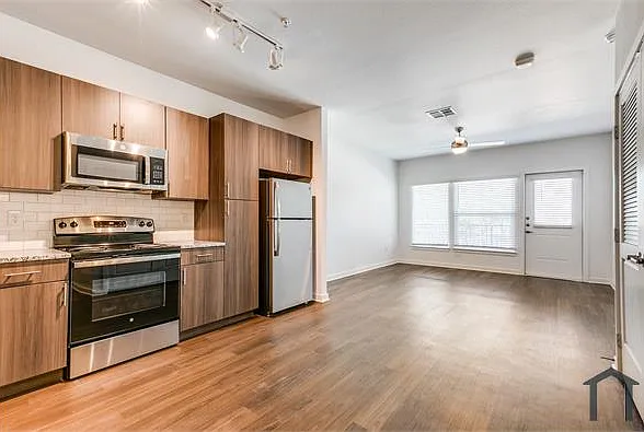 522 Everest Ave #1-310 — Photo 12