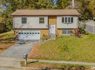 18 Ledgeland Drive, Groton, CT 06355
