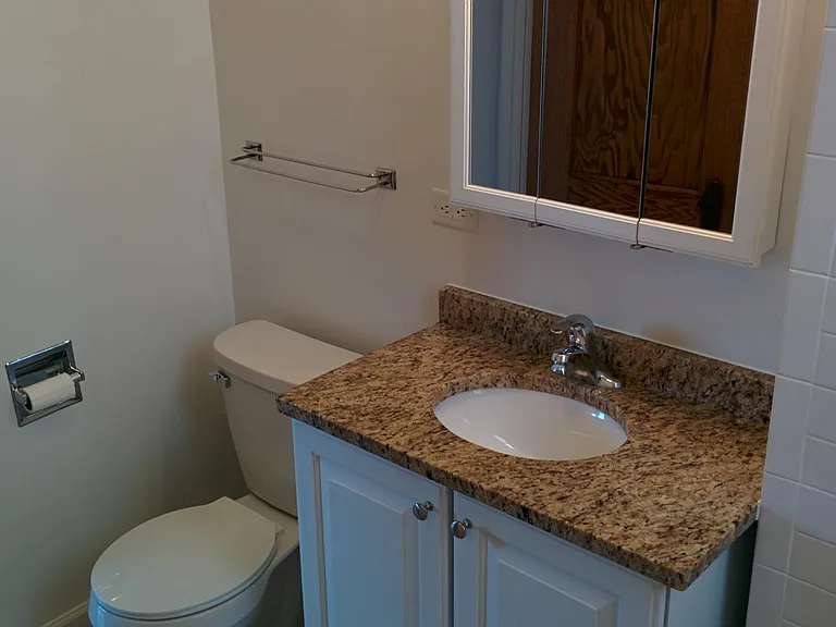 3919 N Greenview Ave #1R — Photo 6