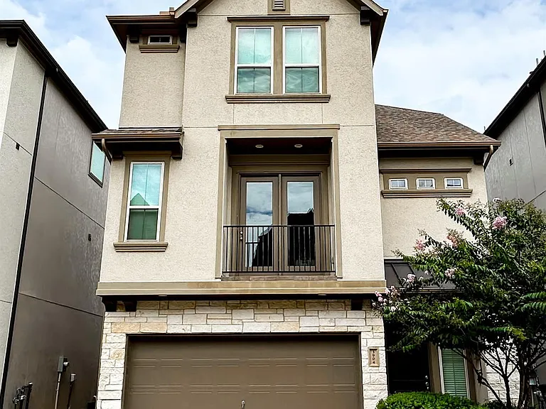 3904 Centre Plains Way — Photo 2