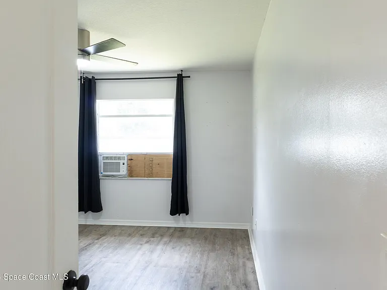 1572 Holbrook Rd NW — Photo 20
