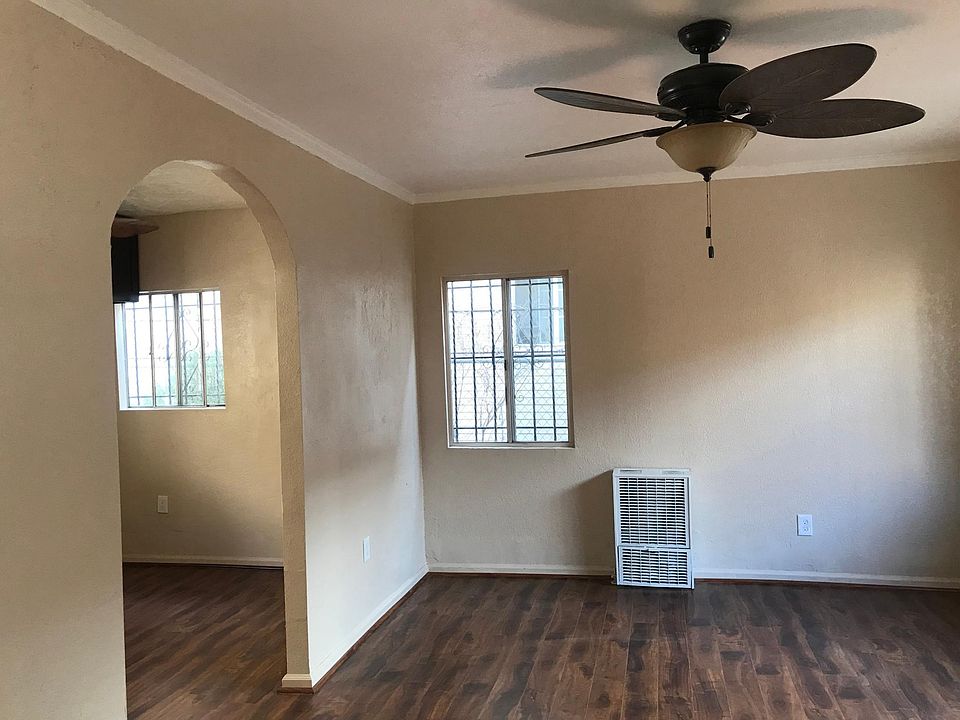 1st image of 2414 S La Salle Ave