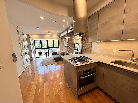 3rd image of 207A Prospect Ave #2A