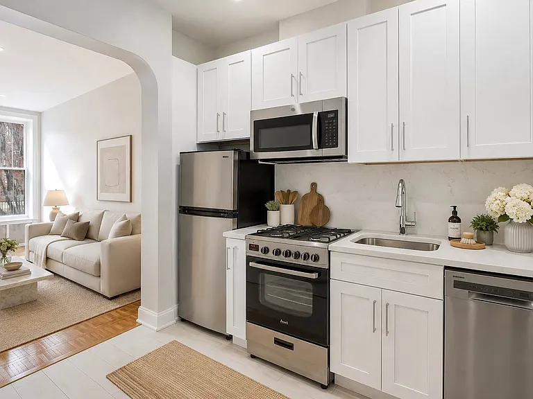 71 W 89th St #2A — Photo 2