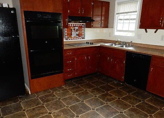 5th image of 11830 Seven Hills Dr