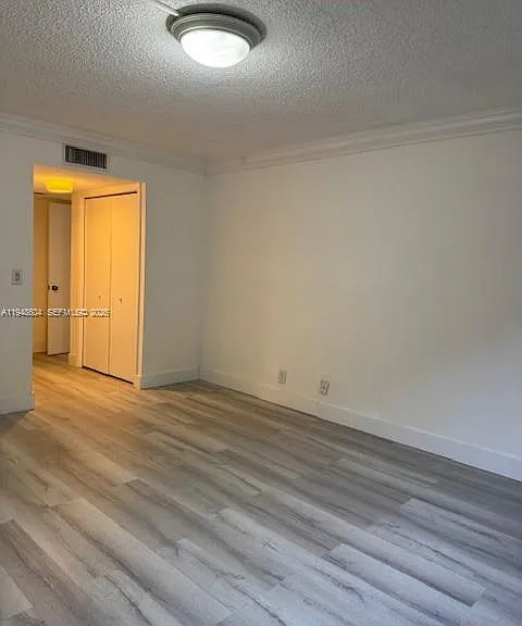 321 Lakeview Dr #105 — Photo 24