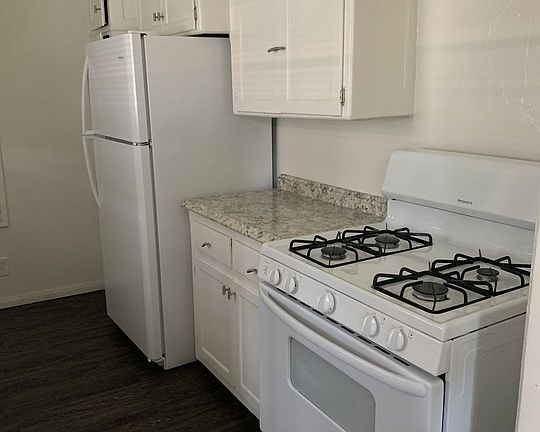 5th image of 4161 Somerset Dr