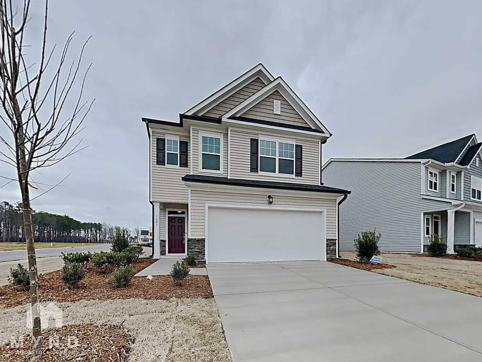 3 bed, 2.5 bath, 1924 sqft, $2,075 — Photo 1