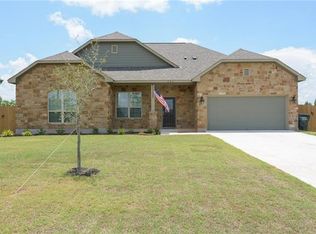 253 River Forest Dr, Bastrop, TX 78602
