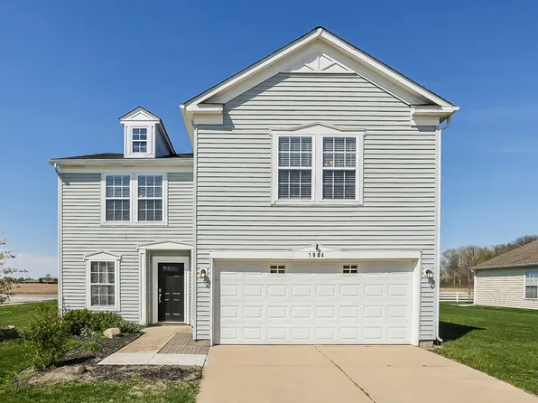1904 Breakwater Dr, Greenfield, IN 46140