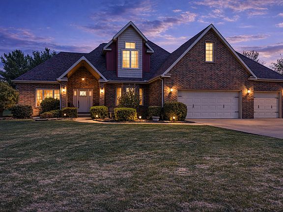 2nd image of 524 Quail Run Street