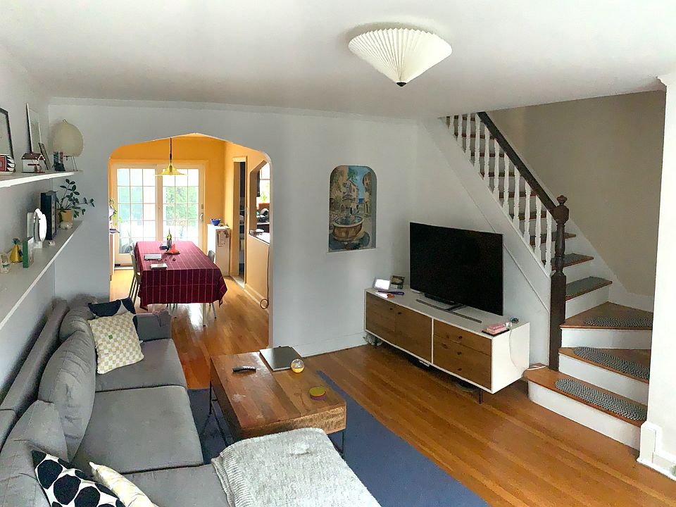1st image of 20-69 28th St #1