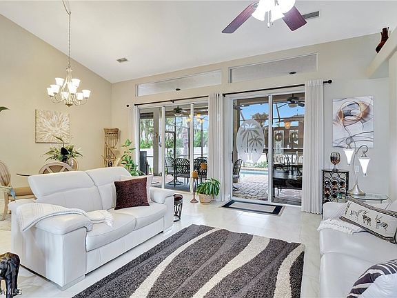 4th image of 4804 SW 24th Ave