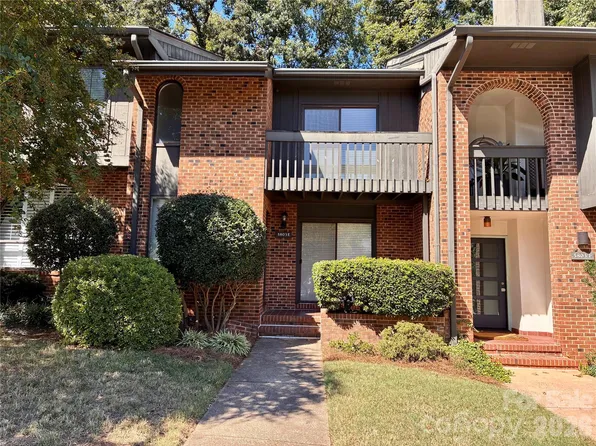 5803 Sharon Rd APT E, Charlotte, NC 28210