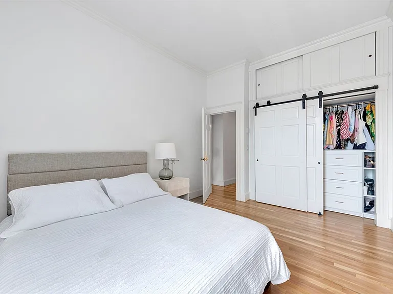 6 Columbus Sq #3 — Photo 25