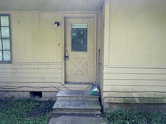 2nd image of 2716 California St #2716