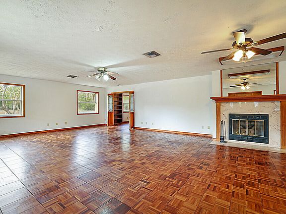 5th image of 3680 Learwood Drive