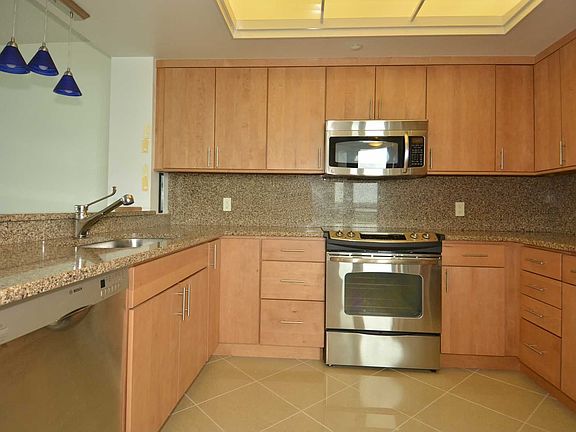 5th image of 1520 Gulf Blvd APT 1405