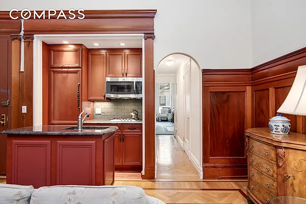 Rented by Compass | media 21