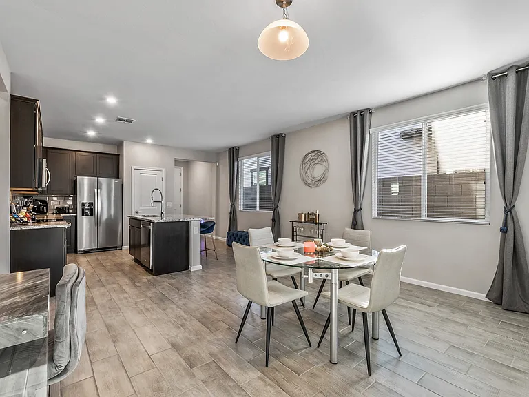 17352 W Paraiso Ln — Photo 22