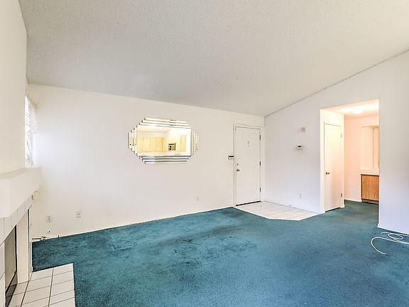 4th image of 840 Yacht Harbor Dr Unit 201