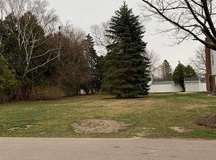 480 Bel Air Dr NE, Grand Rapids, MI 49503