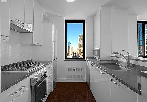 4th image of 200 W 60th St APT 27F
