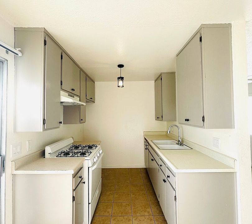 1st image of 147 Sespe Ave #A-d