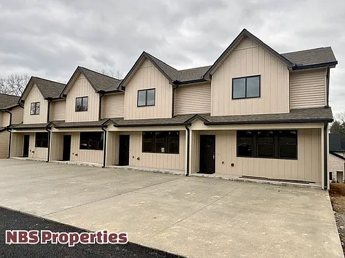 110 Emerson Way Photo 1