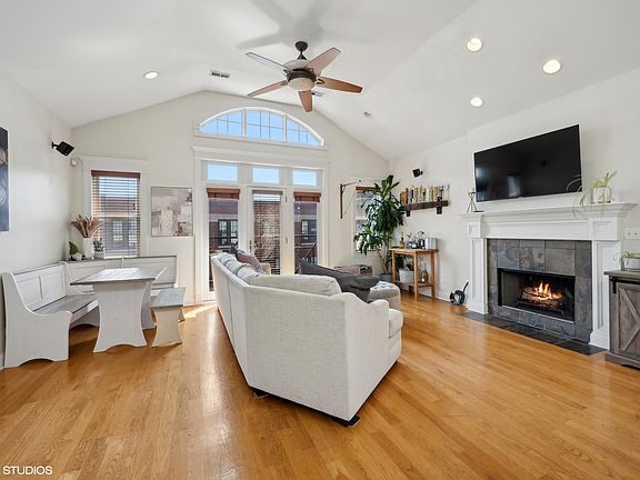 2nd image of 3316 N Clifton Ave #3