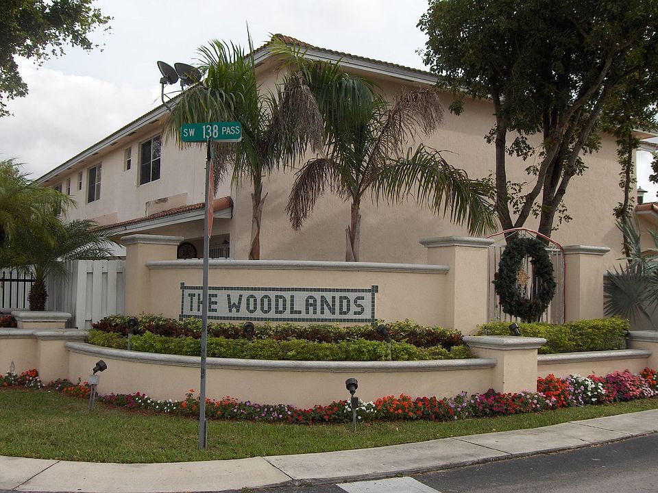 Woodlands - Kendale Lakes - HOA