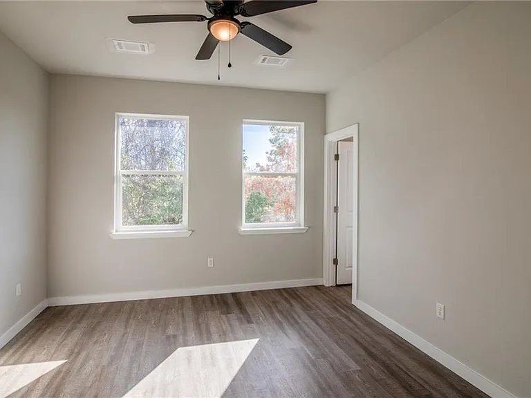 906 Quartz Ct #602 — Photo 8