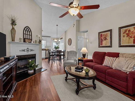 5th image of 4322 Fawn Court N