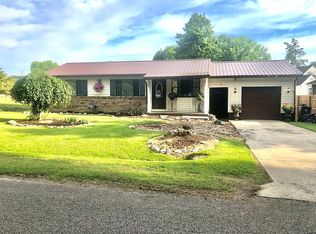 106 Nutmeg St, Eleanor, WV 25070