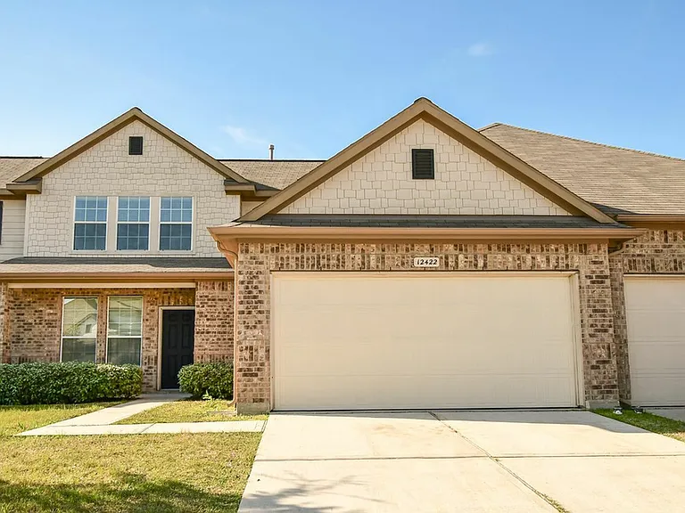 12422 Dona Ln — Photo 1