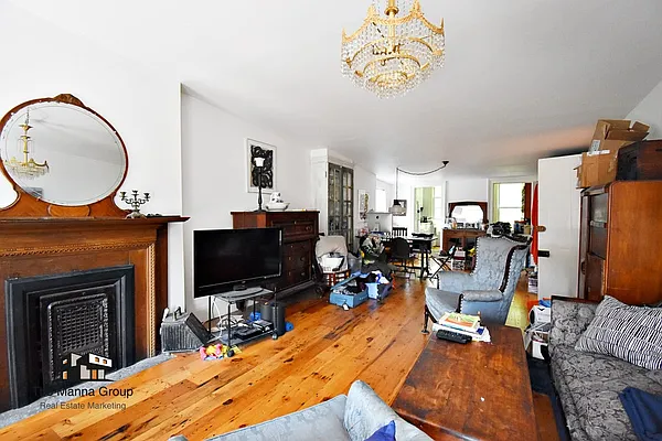 Rented by Bold New York | media 9