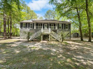 1379 River Bend Dr, Burgaw, NC 28425