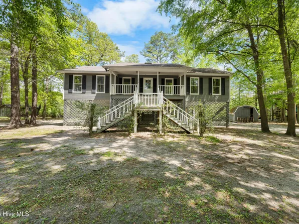 1379 River Bend Drive, Burgaw, NC 28425