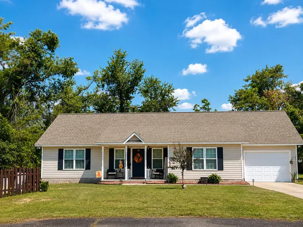 1054 Greg Ln, Douglas, GA 31535