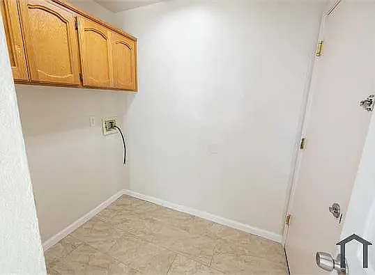 8940 Redwater Dr — Photo 16