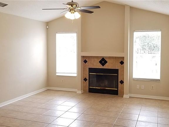 2nd image of 3024 Hazelton Pl