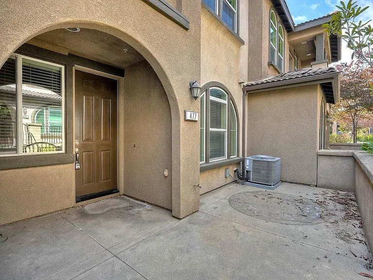 477 Prosperity Dr — Photo 6