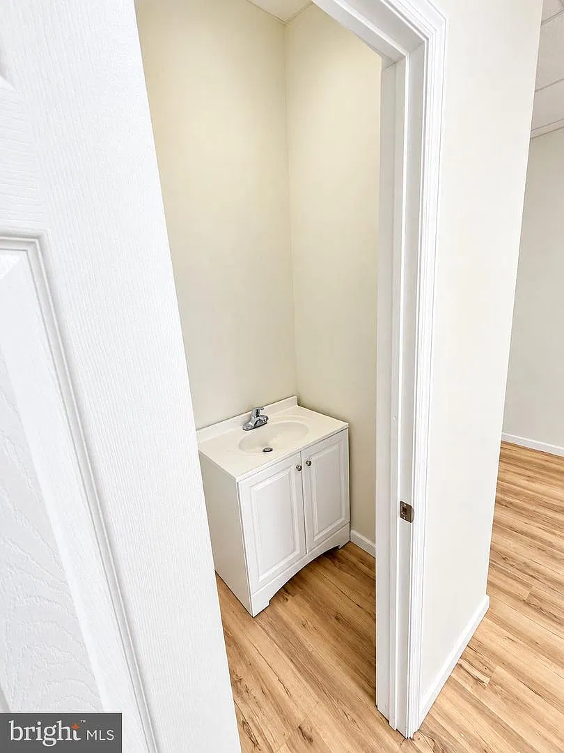 1 bed, 2424 sqft, $1,550 — Photo 4